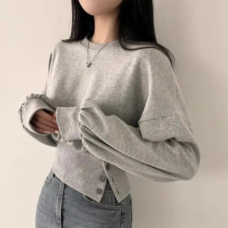 METAVERSMALL waist short long-sleeved sweater women's 204 new autumn Korean version design sense niche button-up waist thin top