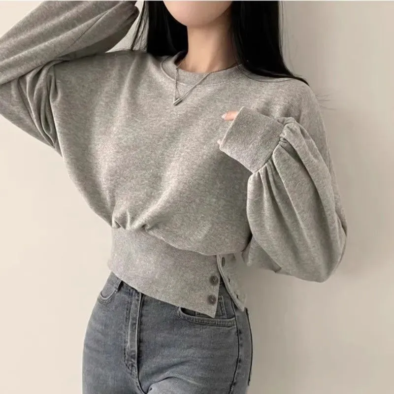 METAVERSMALL waist short long-sleeved sweater women's 204 new autumn Korean version design sense niche button-up waist thin top