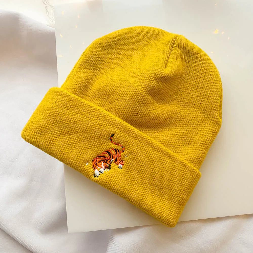 TIGER YELLOW BEANIE